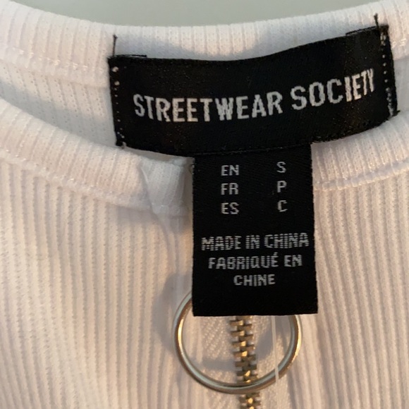 Tank top🌸 - Picture 3 of 3